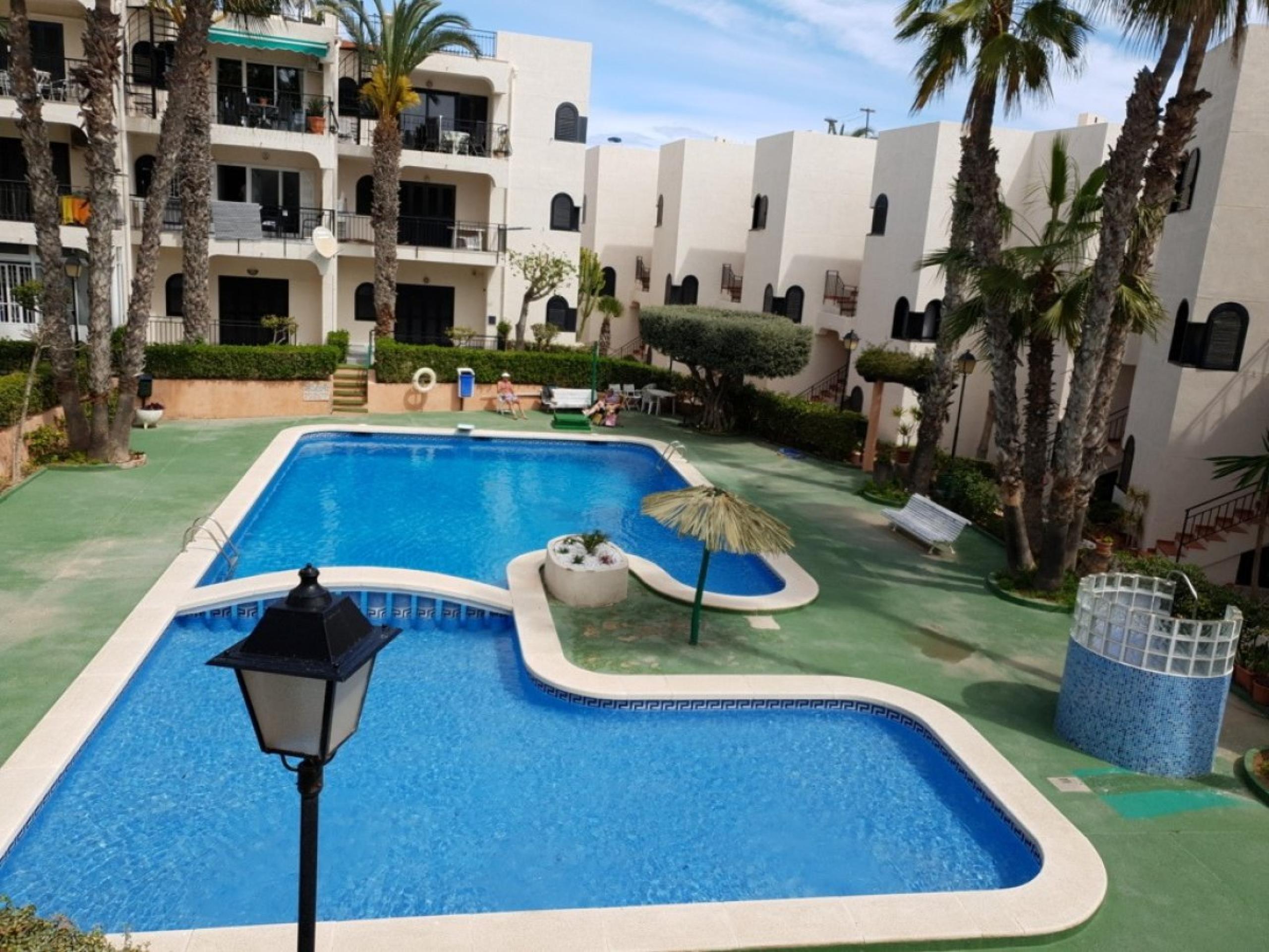 Appartement à Torre del Moro avec vue sur la piscine et la mer