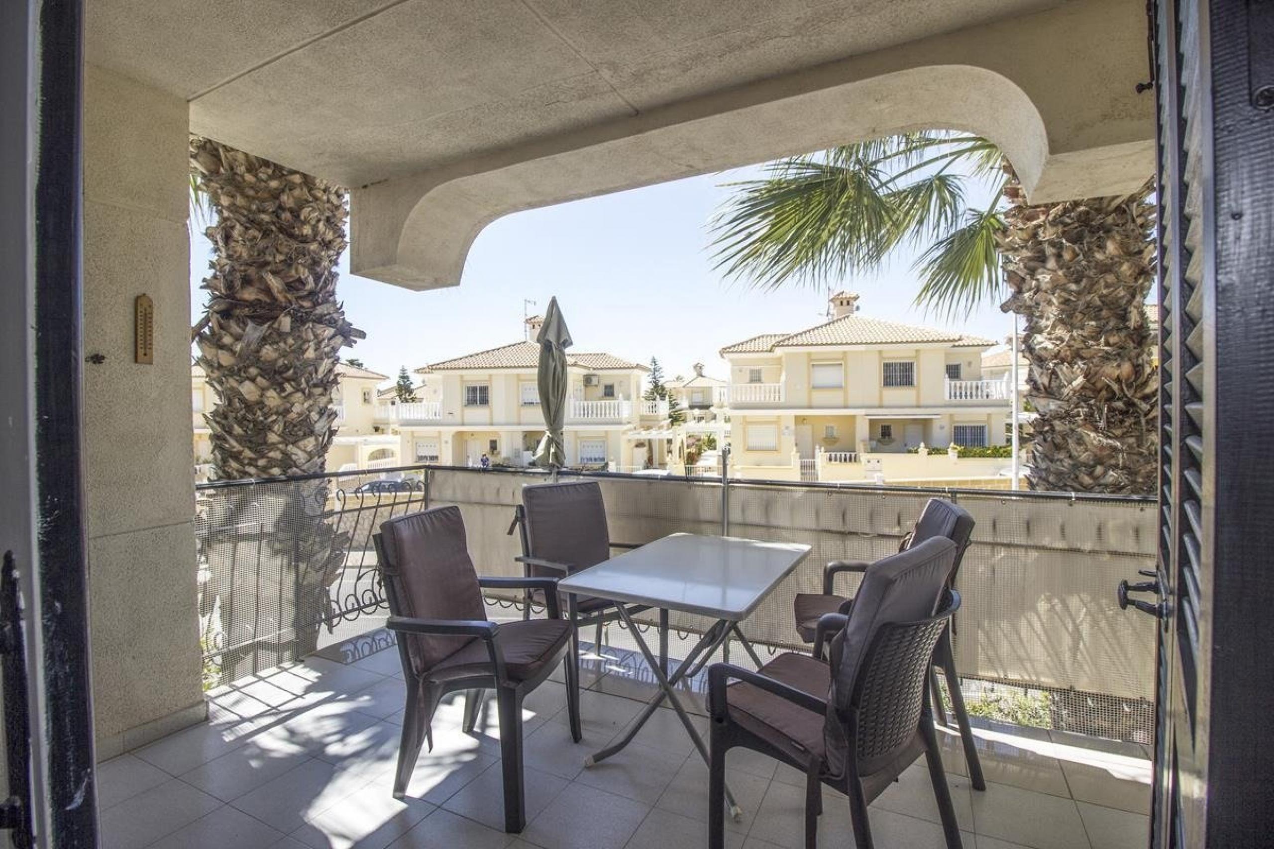 Appartement à Torre del Moro avec vue sur la piscine et la mer