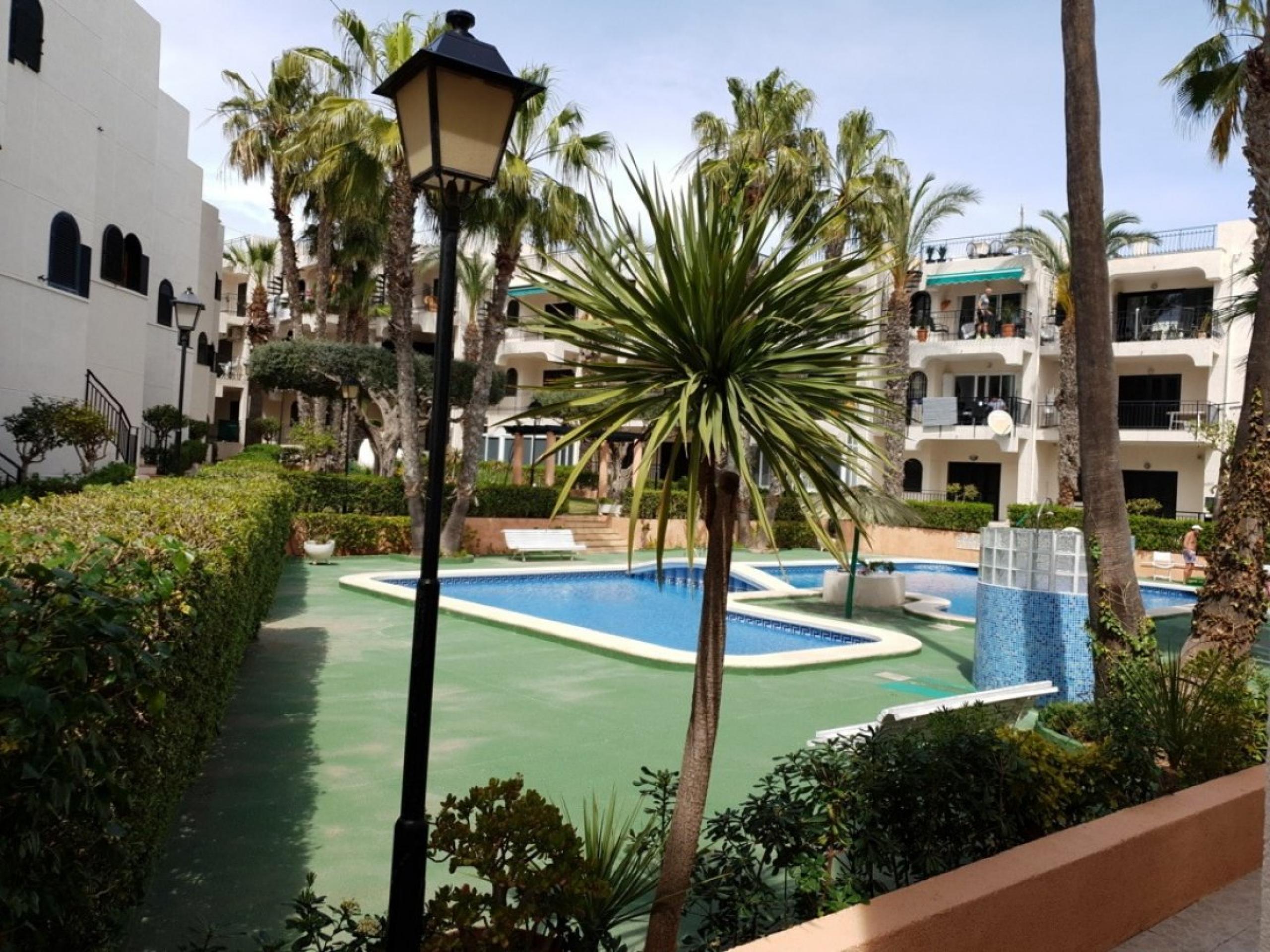 Appartement à Torre del Moro avec vue sur la piscine et la mer