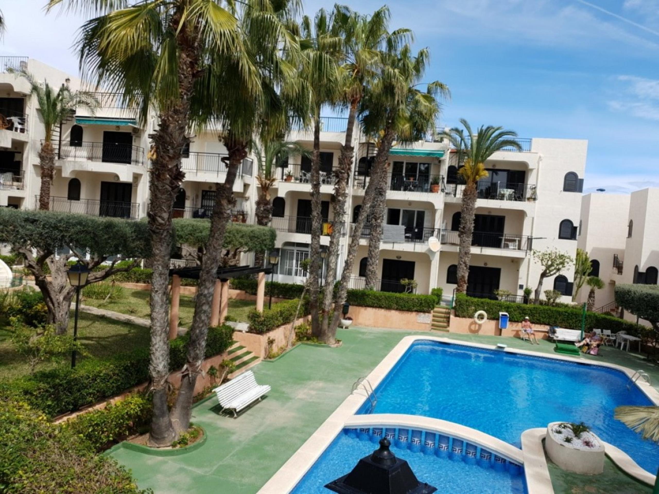 Appartement à Torre del Moro avec vue sur la piscine et la mer