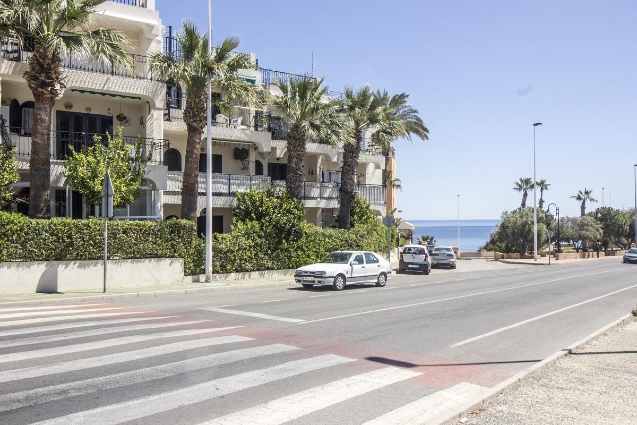 Appartement à Torre del Moro avec vue sur la piscine et la mer