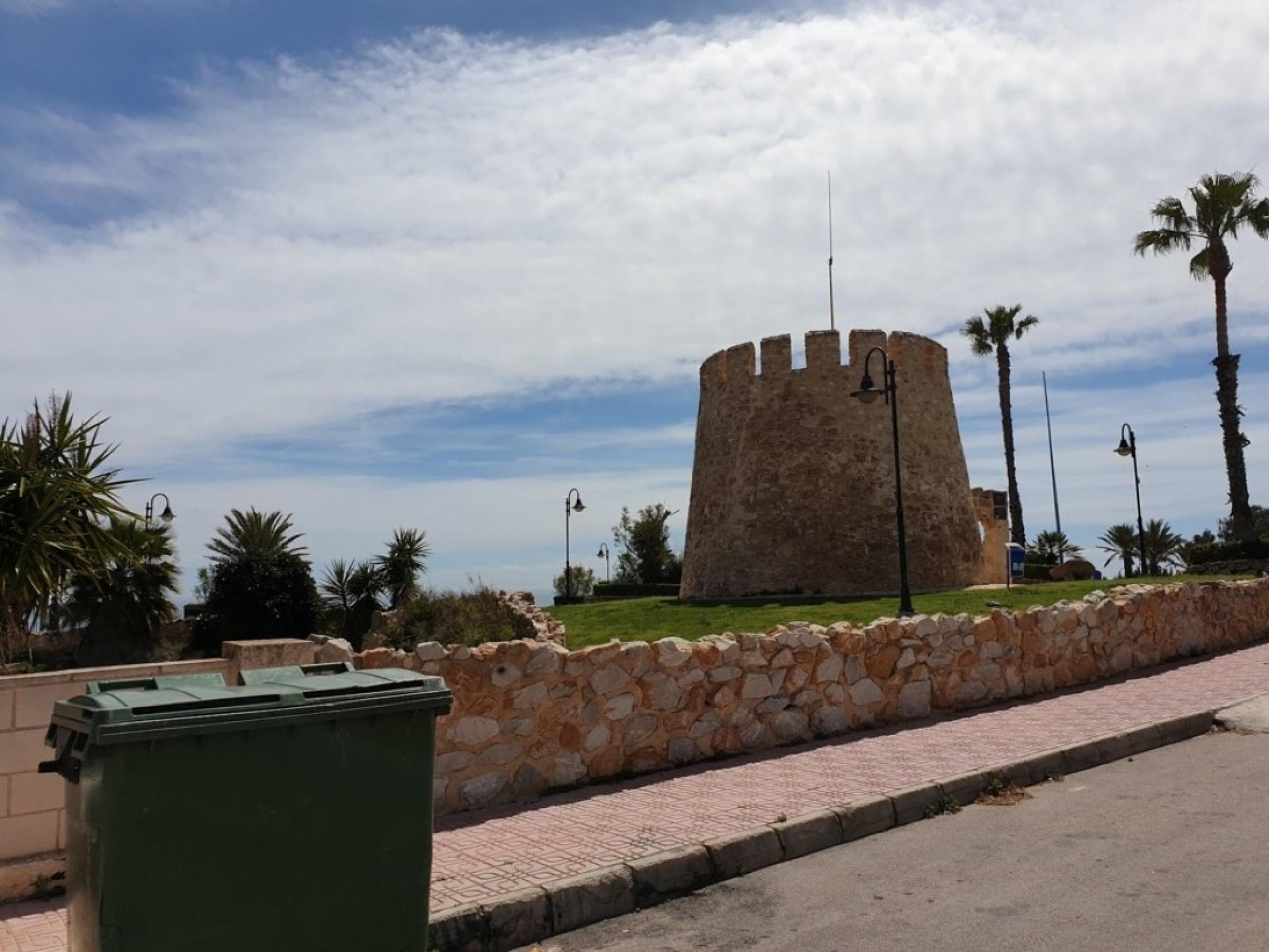 Appartement à Torre del Moro avec vue sur la piscine et la mer