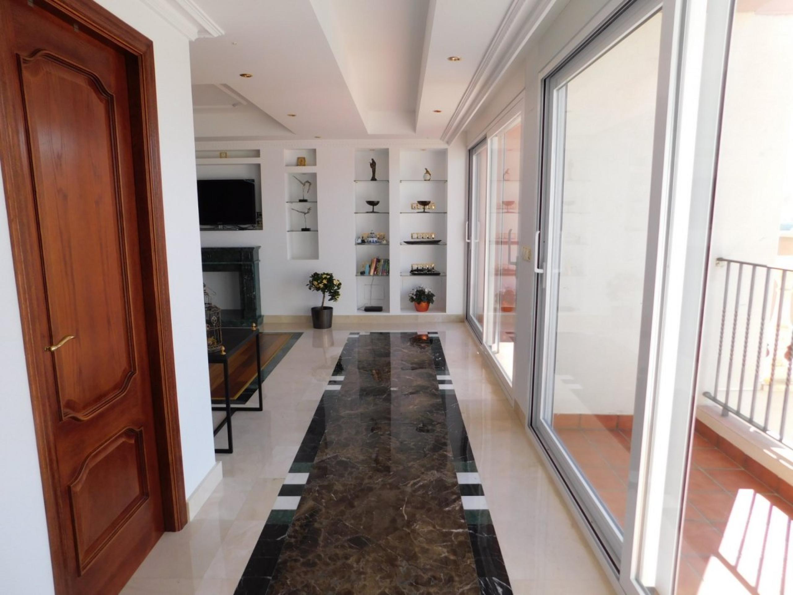 Vente de luxe surplombant la mer- Torrevieja- 3 chambres- 2 BaÃ'os- 120 m2- solitaire- garage