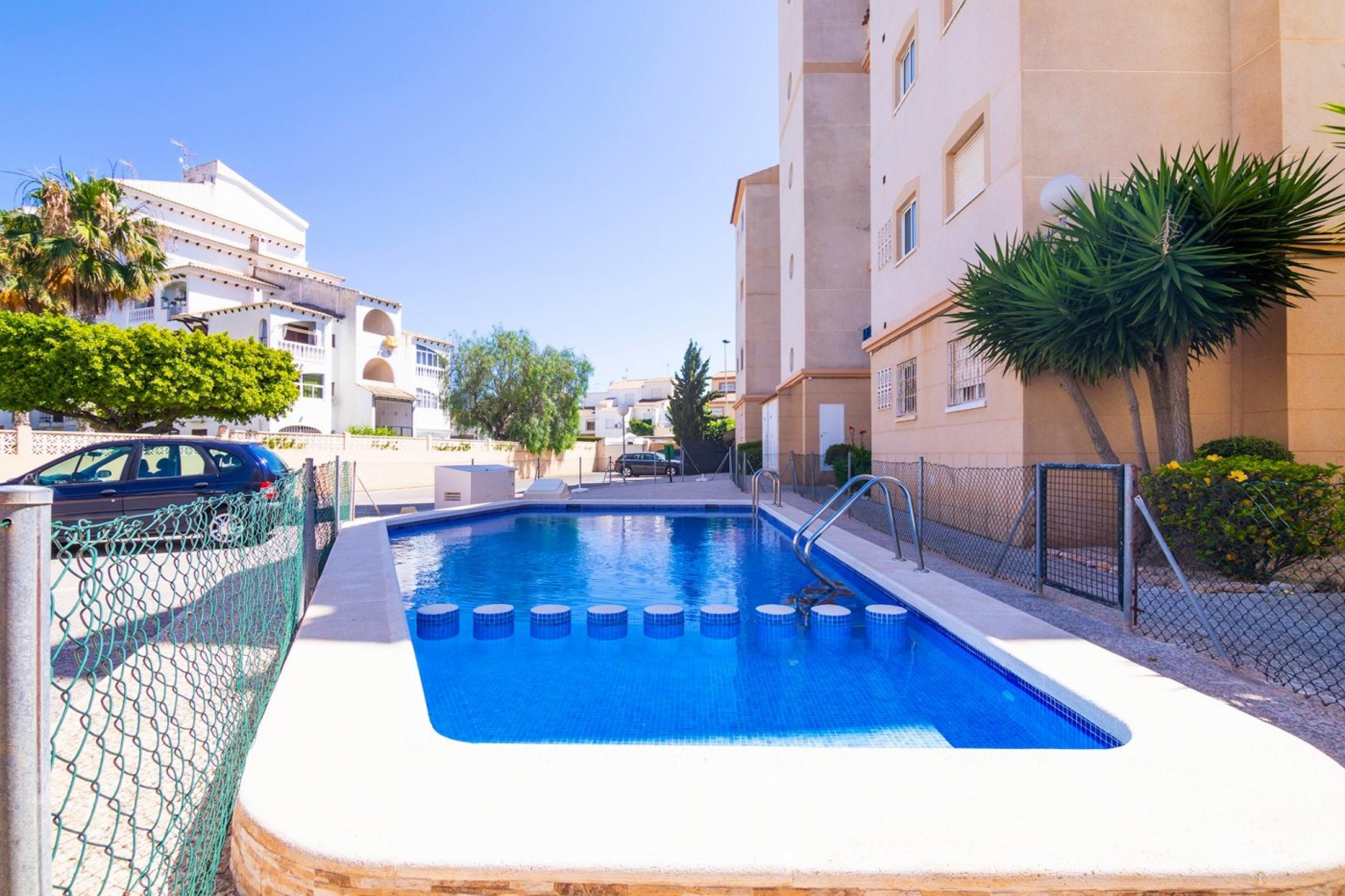 Appartement avec piscine et parking à côté de l'école et centre de santé