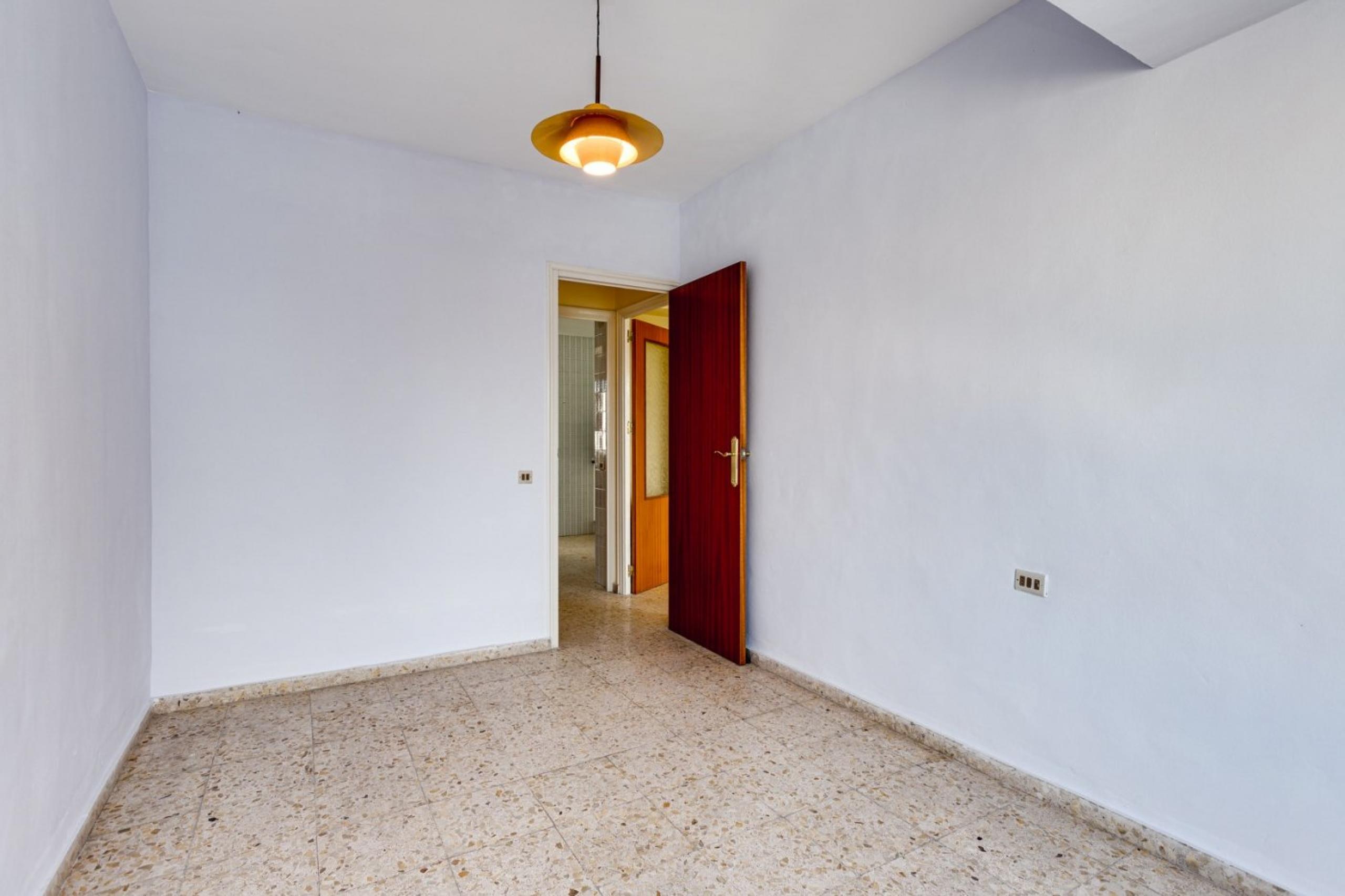 Appartement avec trois chambres à coucher + terrasse, au coeur de Torrevieja