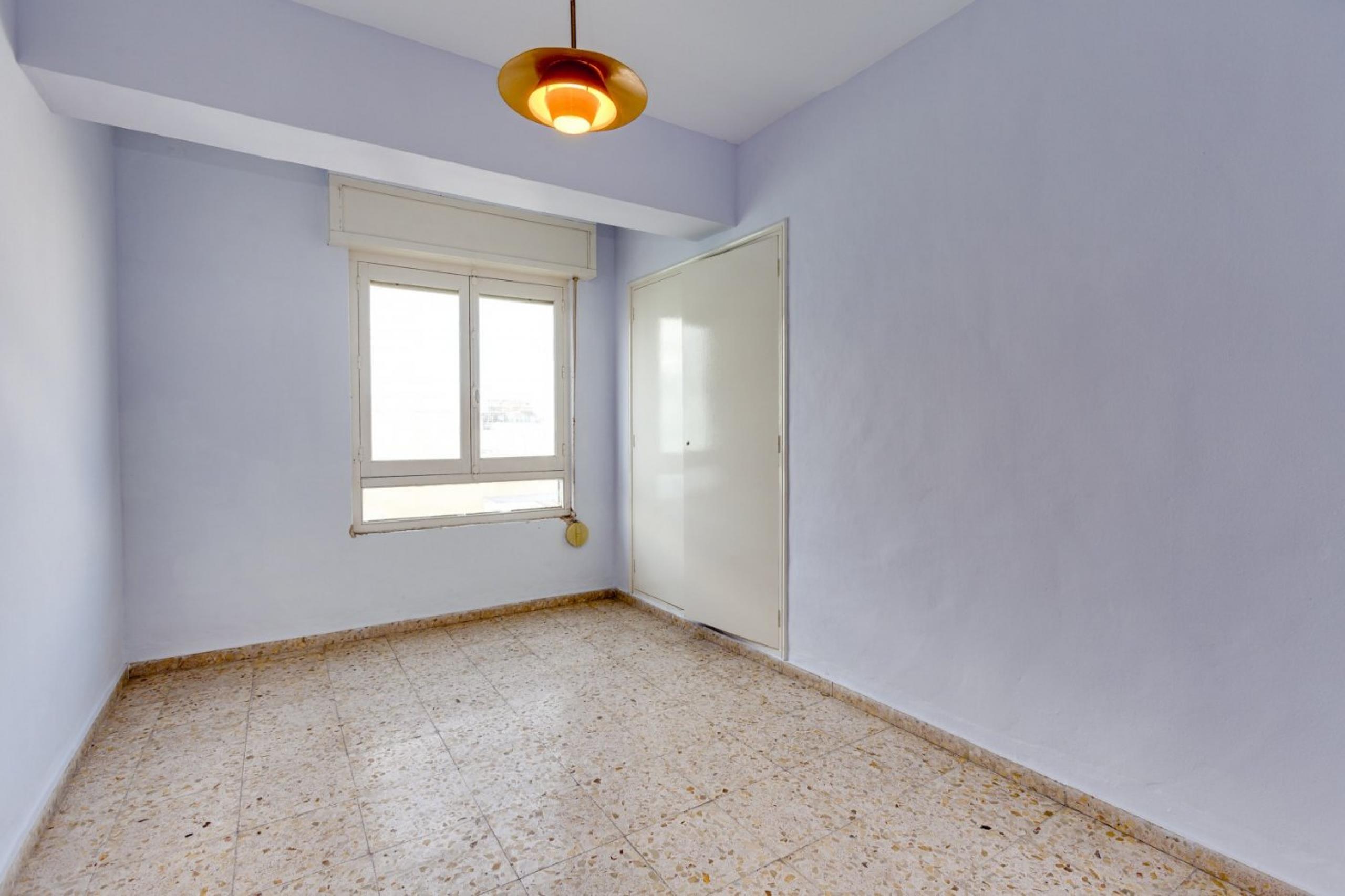 Appartement avec trois chambres à coucher + terrasse, au coeur de Torrevieja