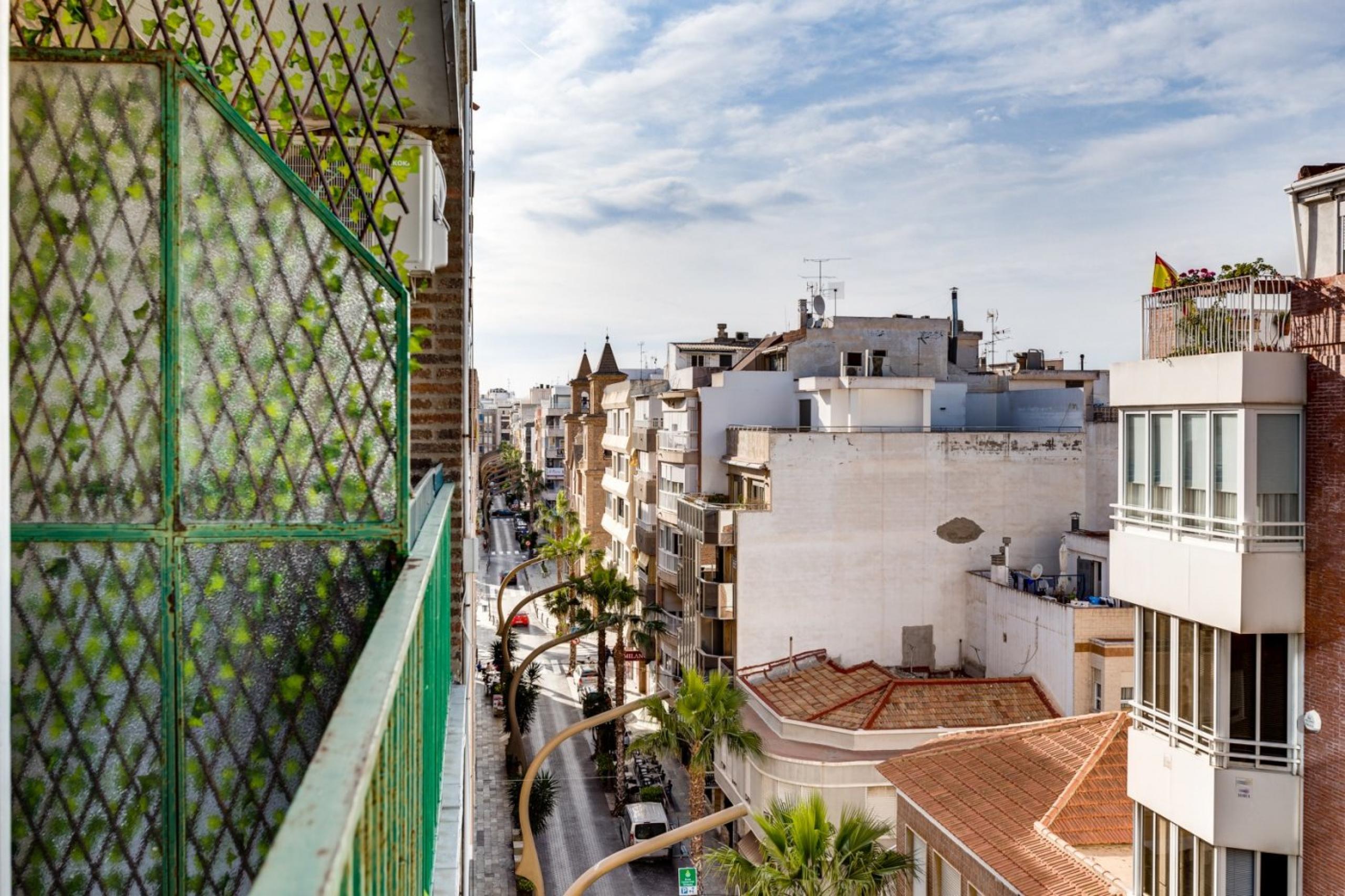 Appartement avec trois chambres à coucher + terrasse, au coeur de Torrevieja