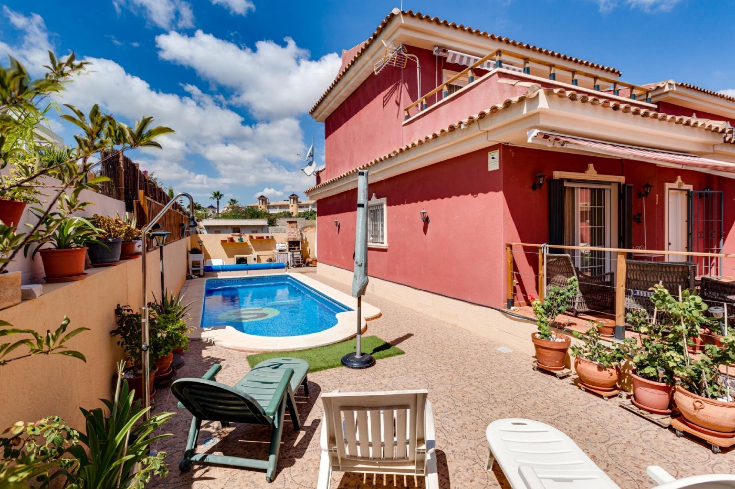 Chalet indépendant avec piscine privée à Campoamor, Orihuela Costa