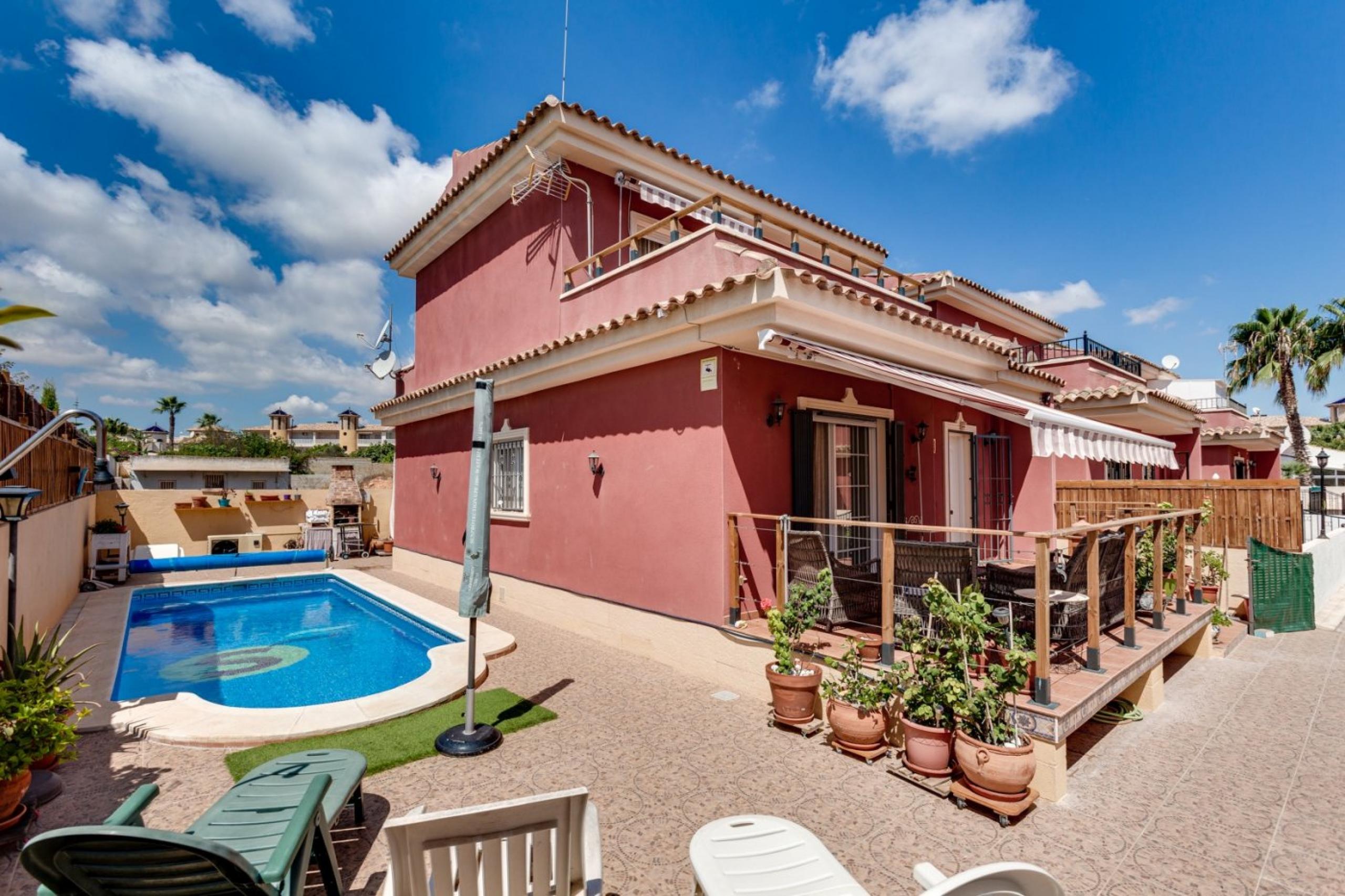 Chalet indépendant avec piscine privée à Campoamor, Orihuela Costa