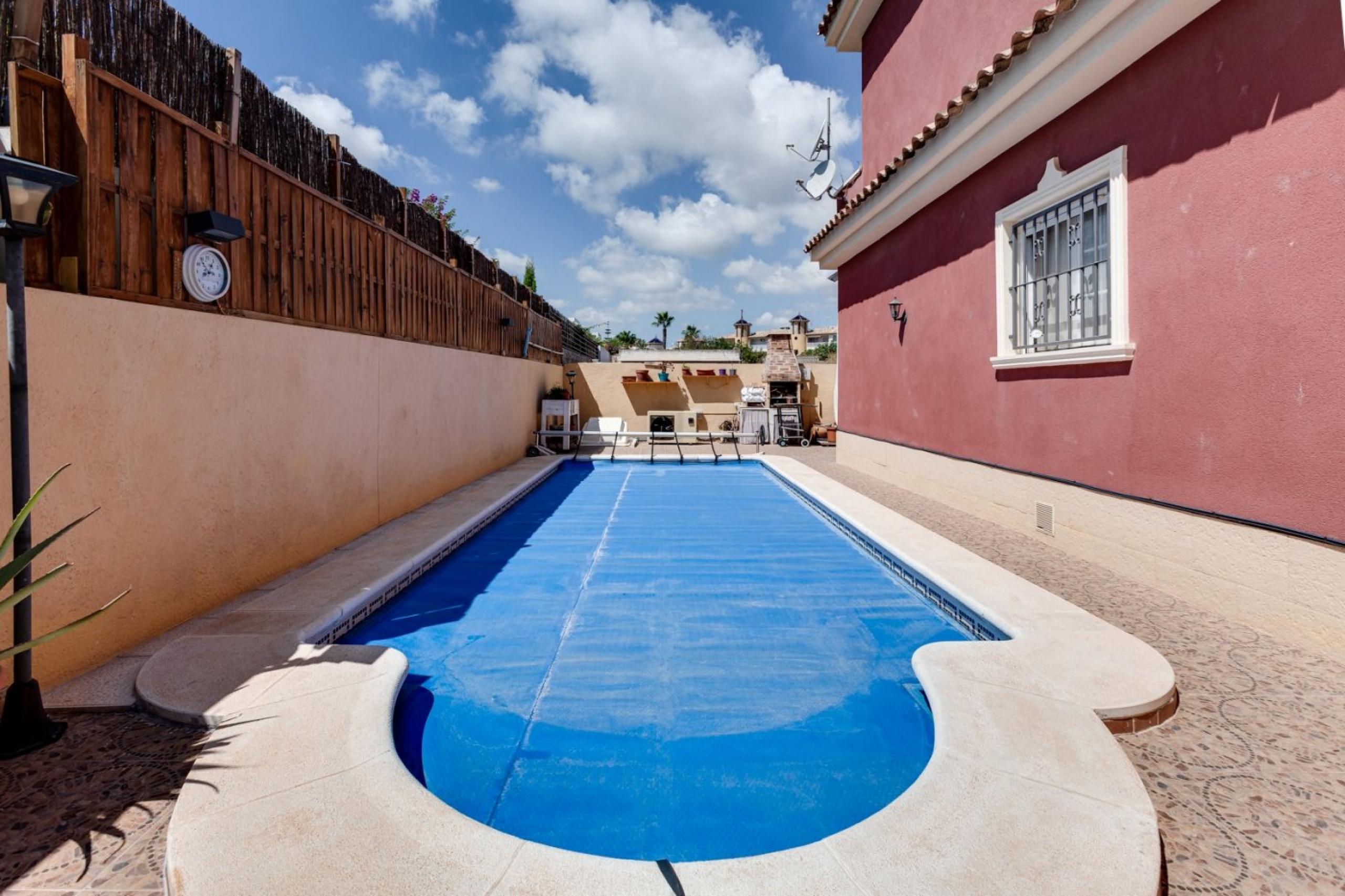 Chalet indépendant avec piscine privée à Campoamor, Orihuela Costa