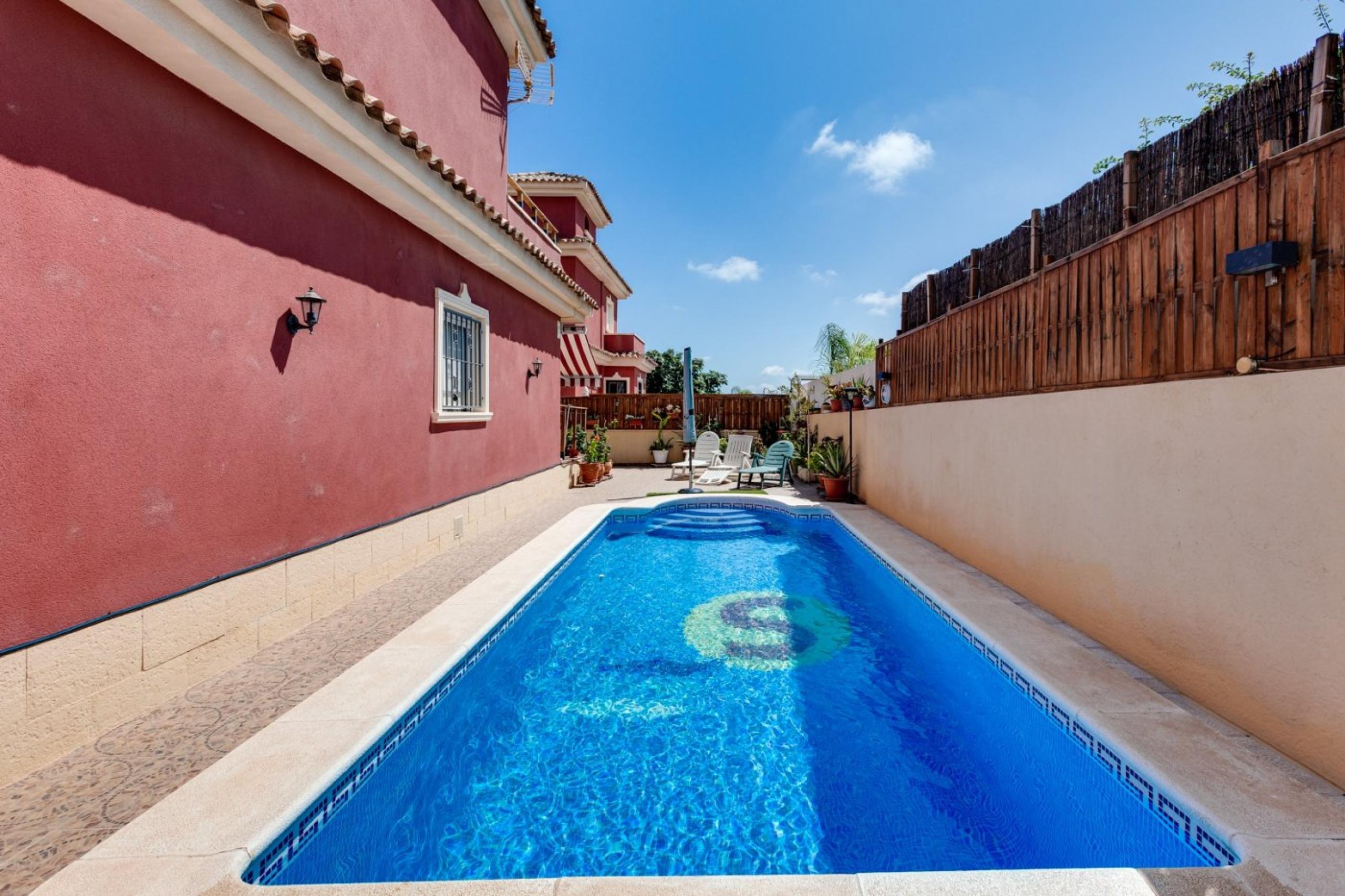 Chalet indépendant avec piscine privée à Campoamor, Orihuela Costa