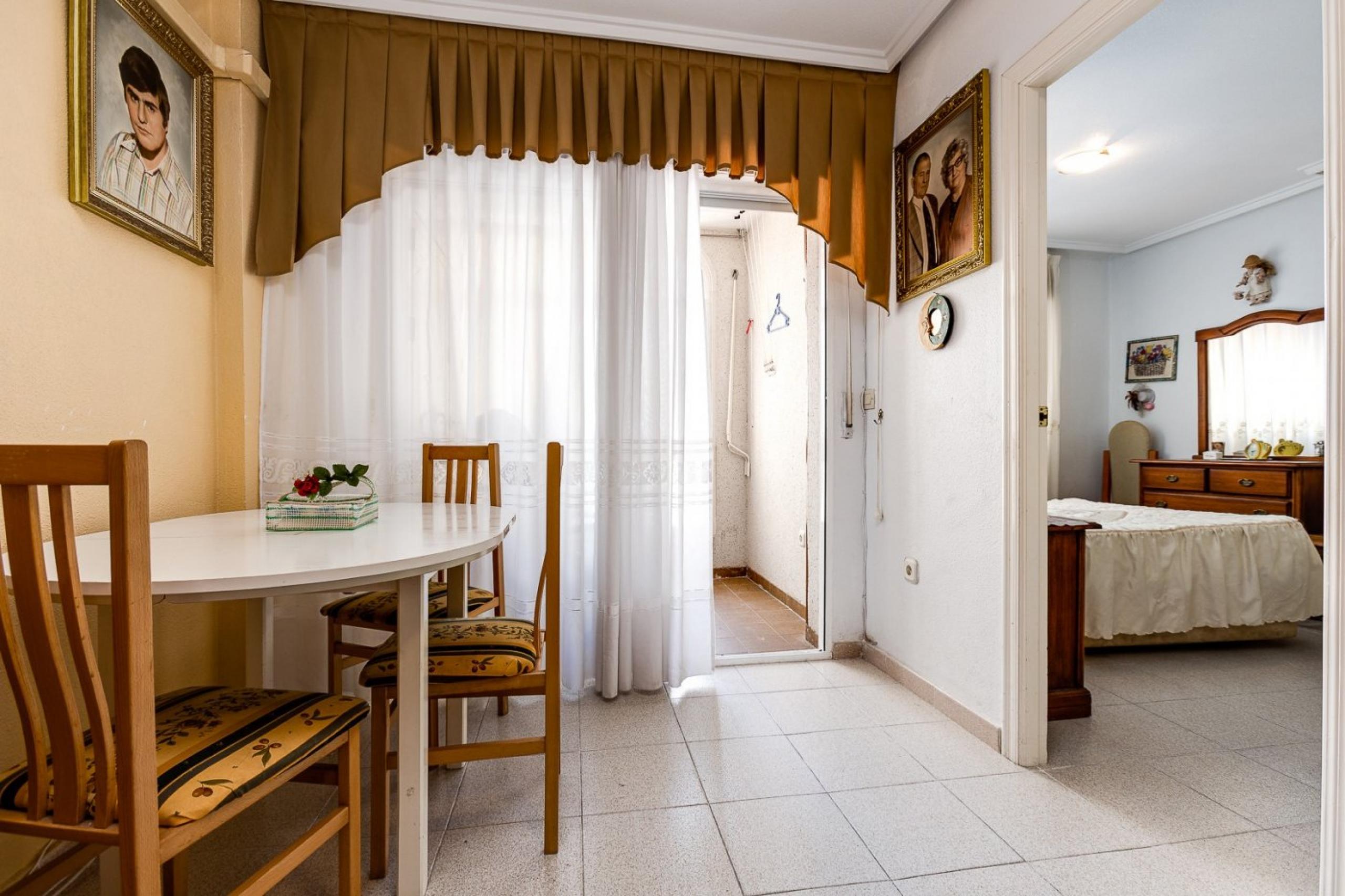 Appartement 2 chambres à coucher à 250 mètres de la plage d'Acequiã »N à Torrevieja