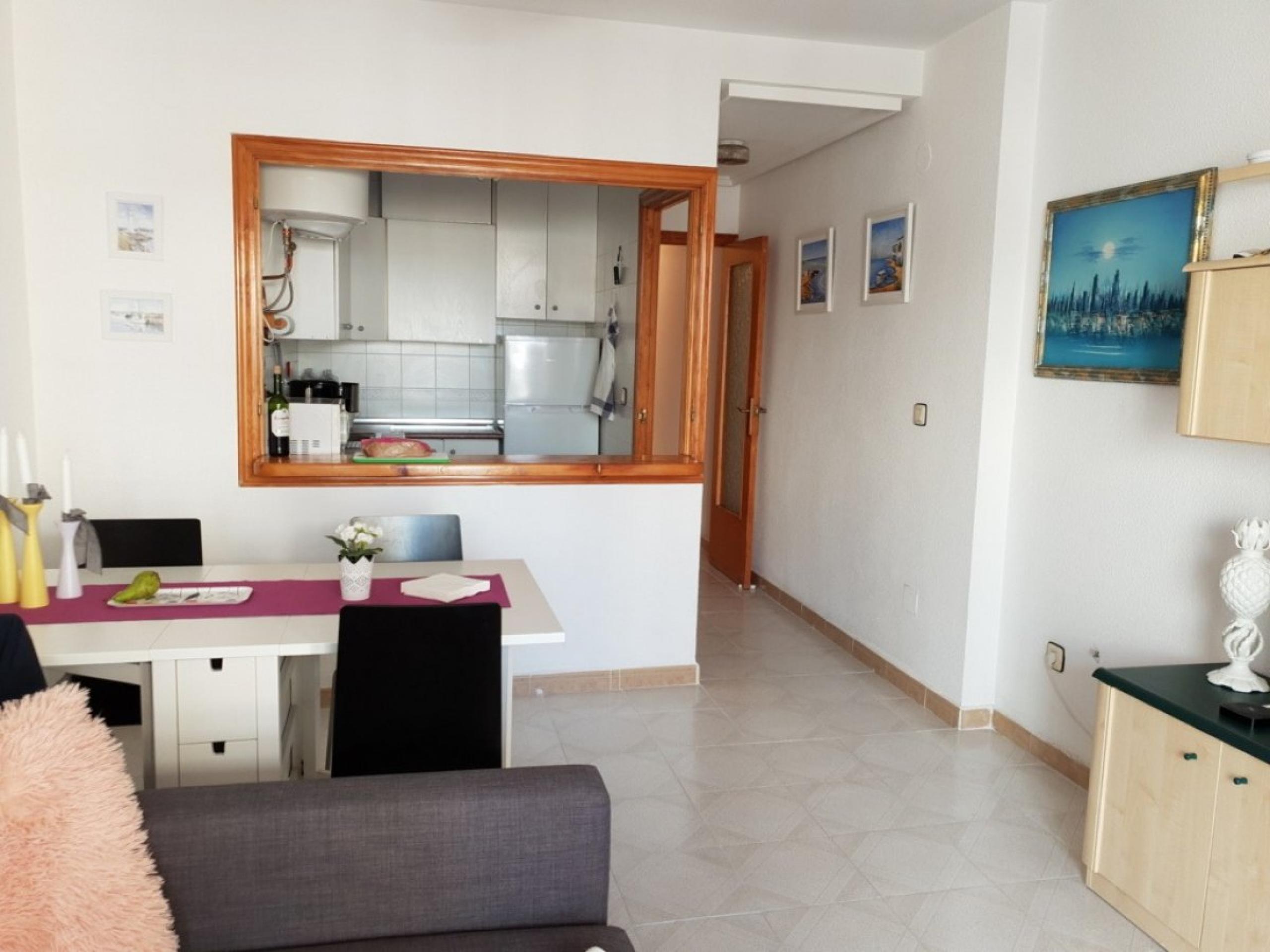 Appartement à côté de la plage de Cura, Piscine communautaire