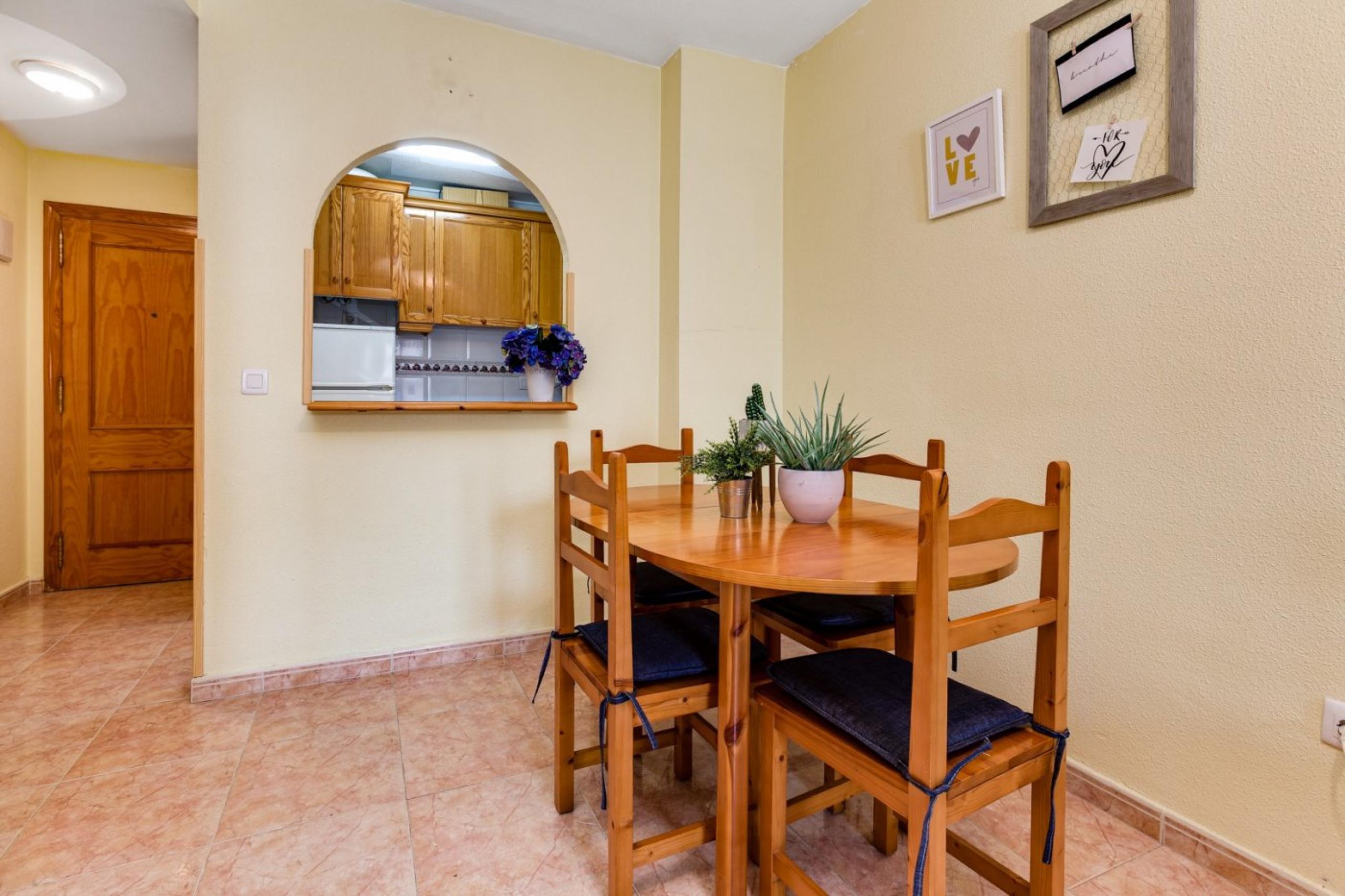 Appartement 1 chambre avec piscine communautaire dans le centre de Torrevieja