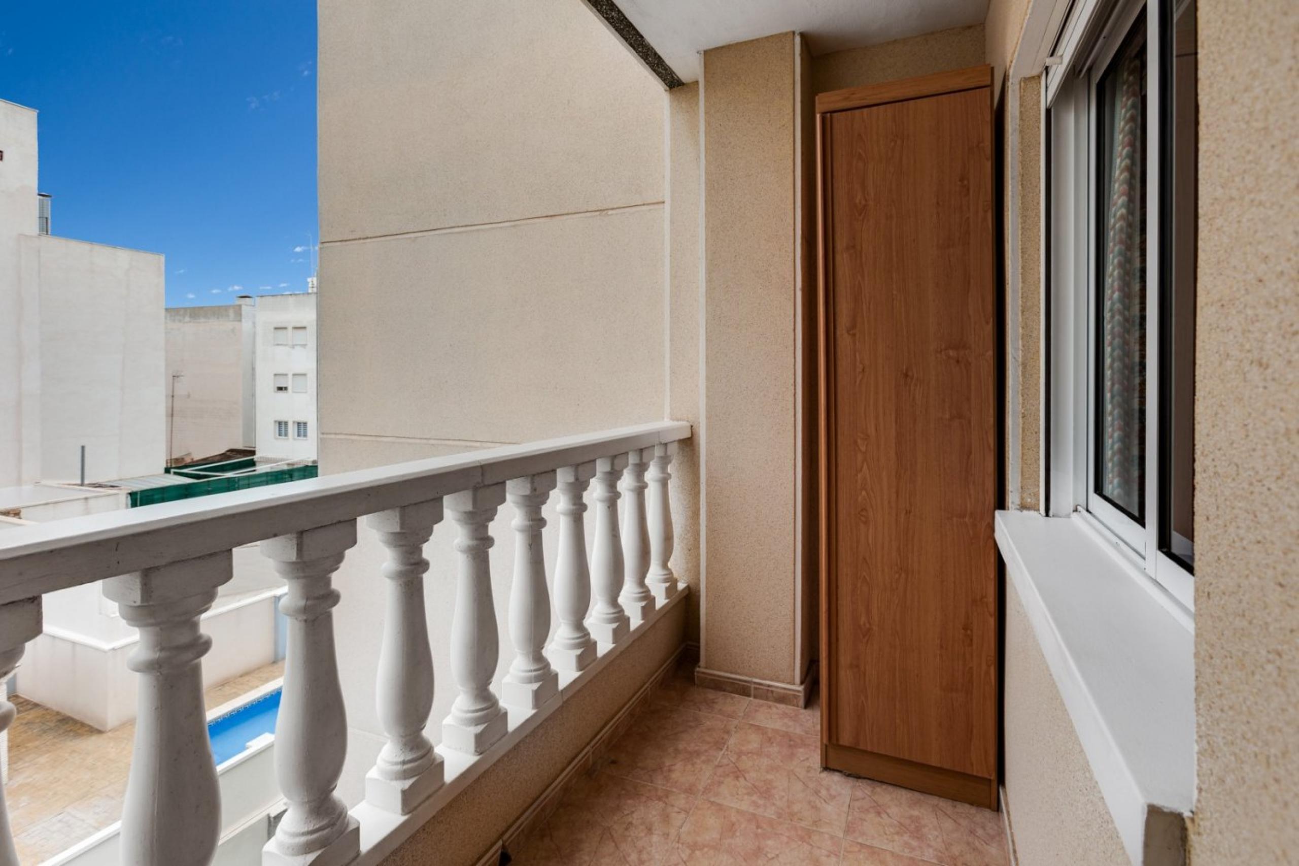 Appartement 1 chambre avec piscine communautaire dans le centre de Torrevieja