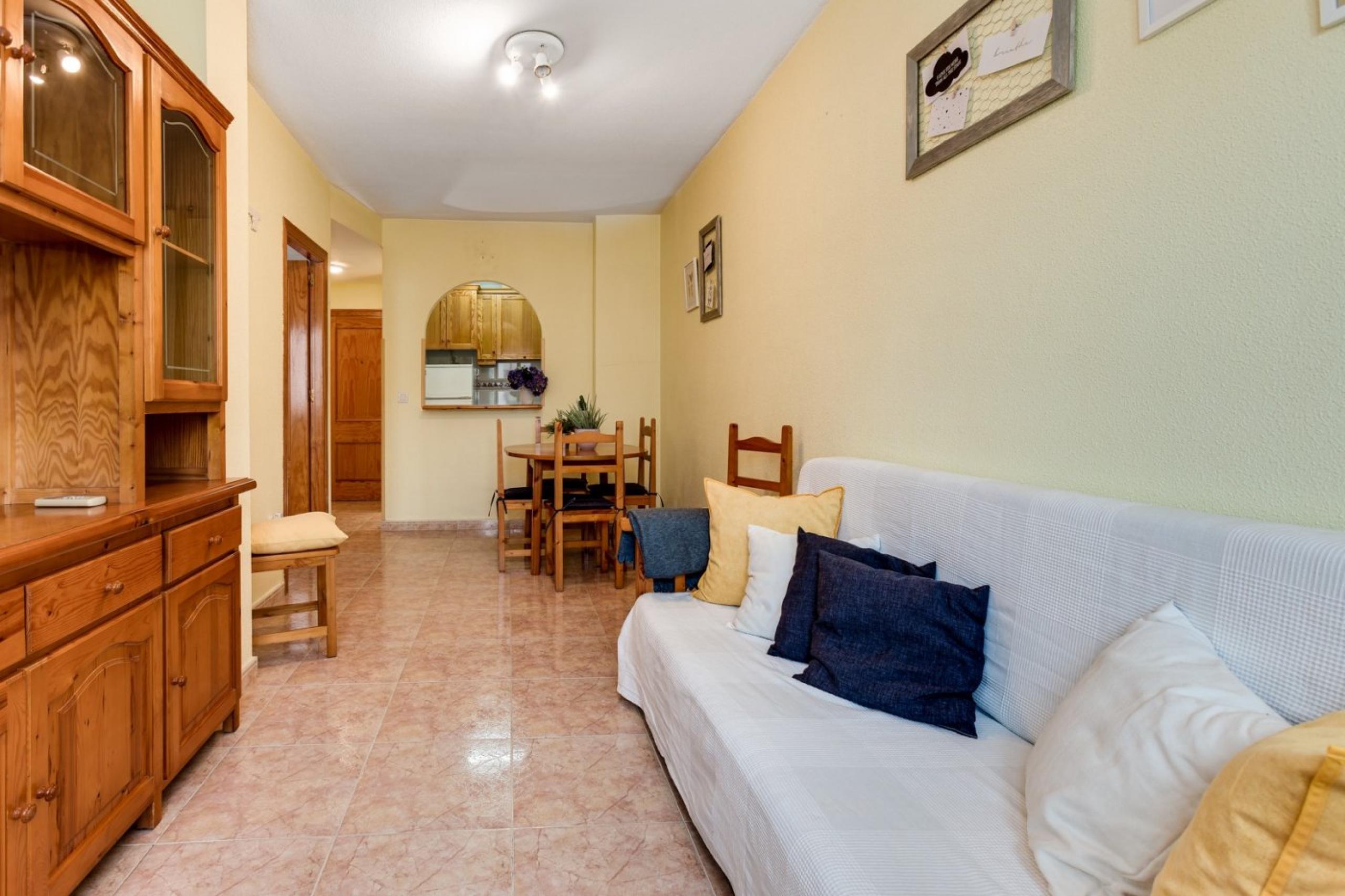 Appartement 1 chambre avec piscine communautaire dans le centre de Torrevieja