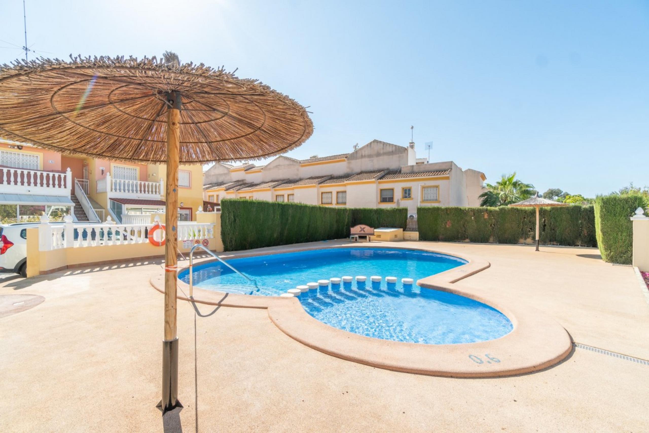 Bungalow au rez-de-chaussée en Zenia