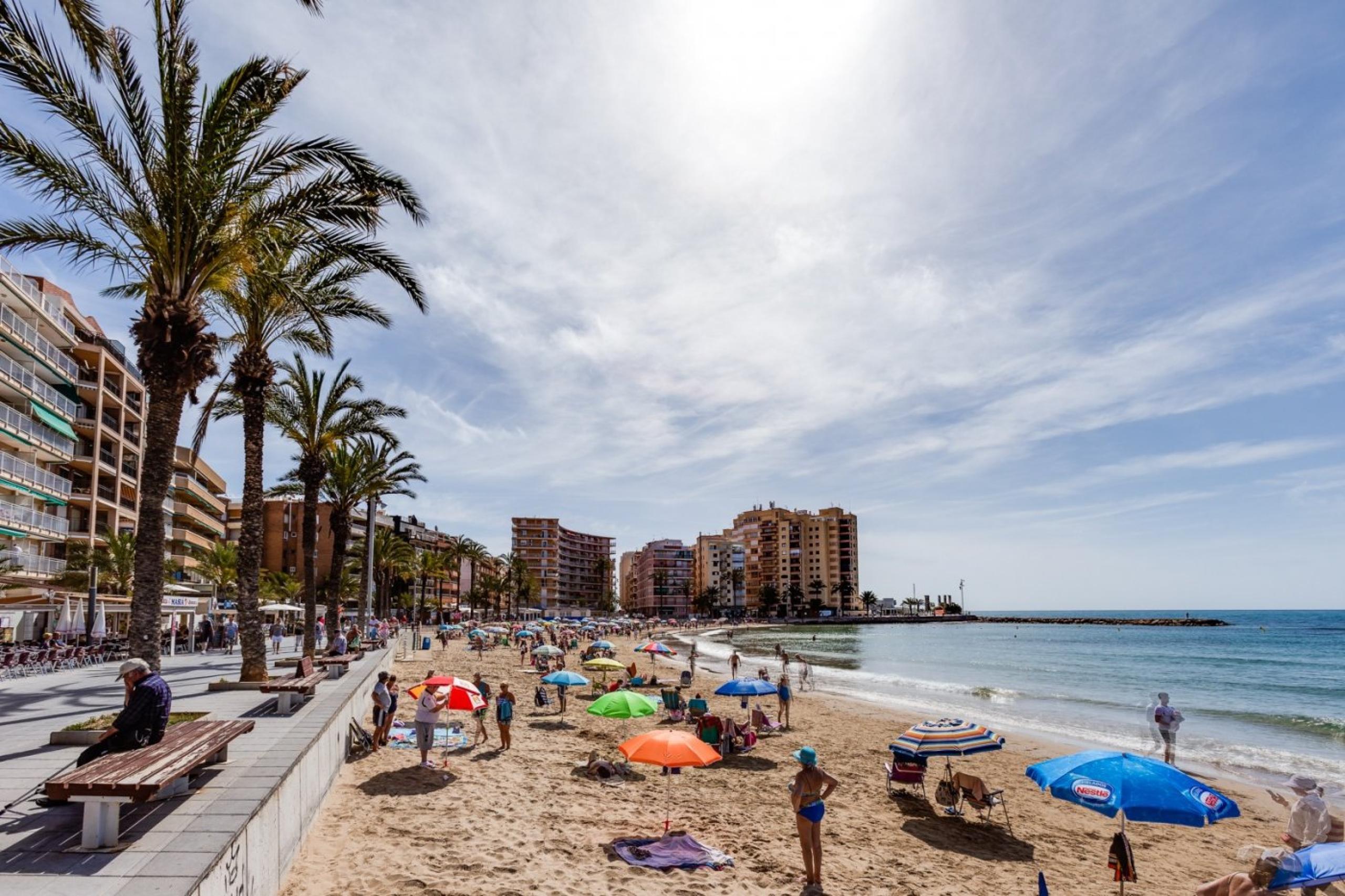 Locaux commerciaux à 450 mètres de la plage de Cura, Torrevieja