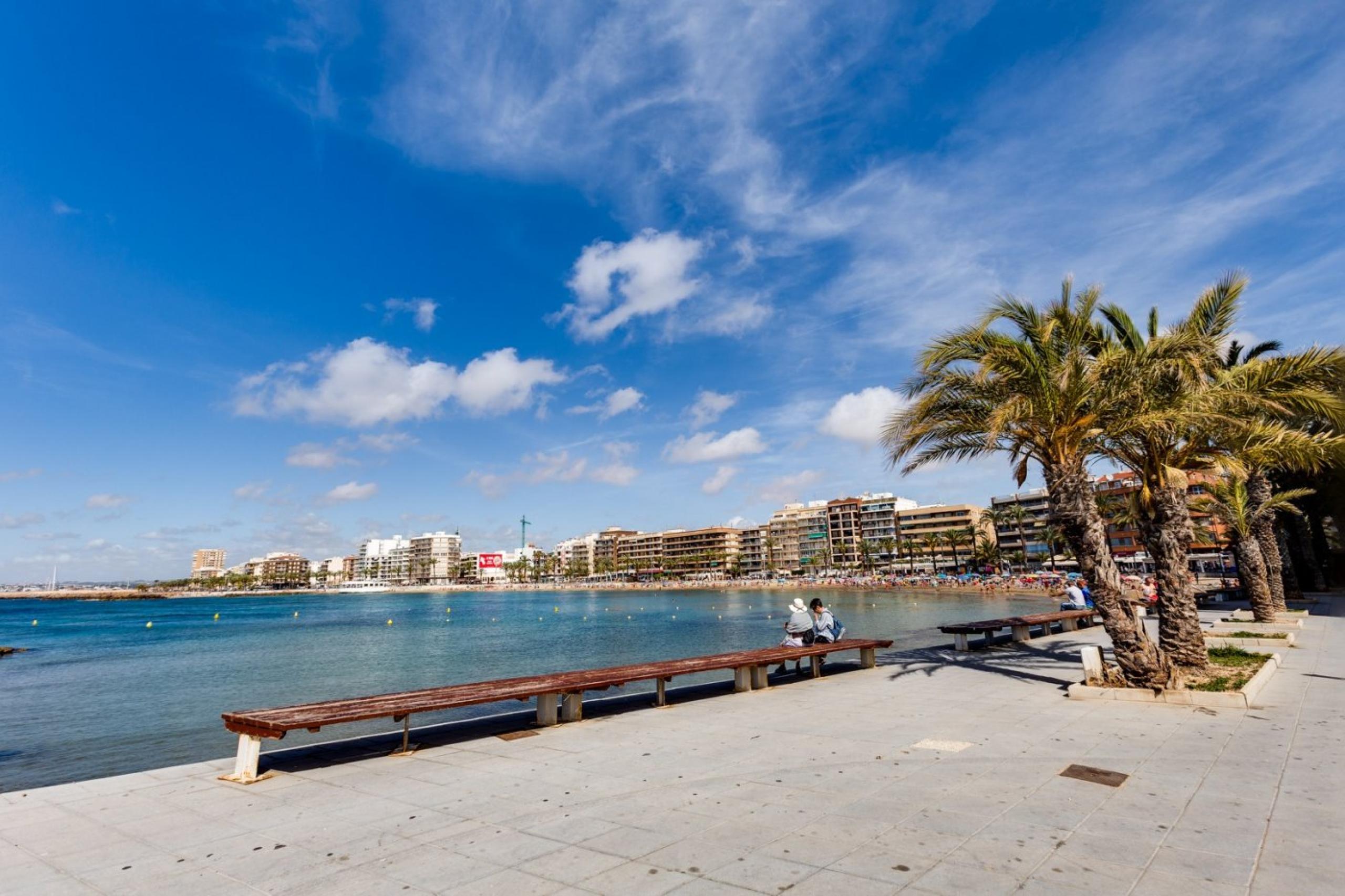 Locaux commerciaux à 450 mètres de la plage de Cura, Torrevieja