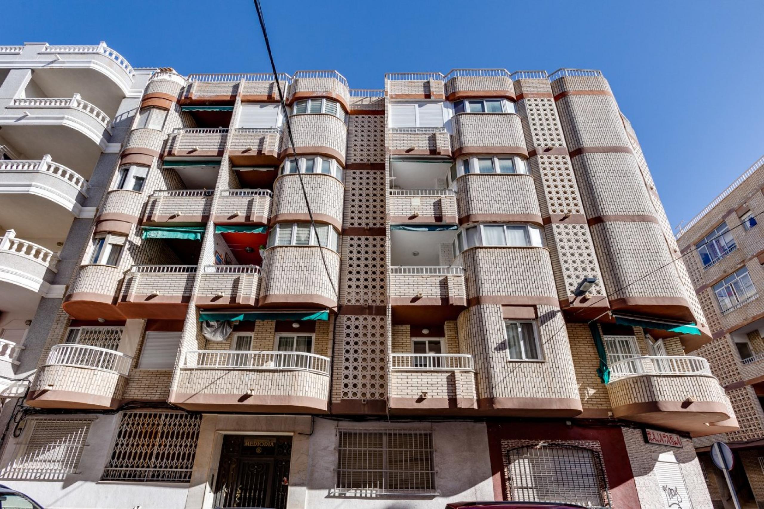 Appartement de 3 chambres + 3 Terrasses, entièrement rénovée à 200 m de la plage de la cure