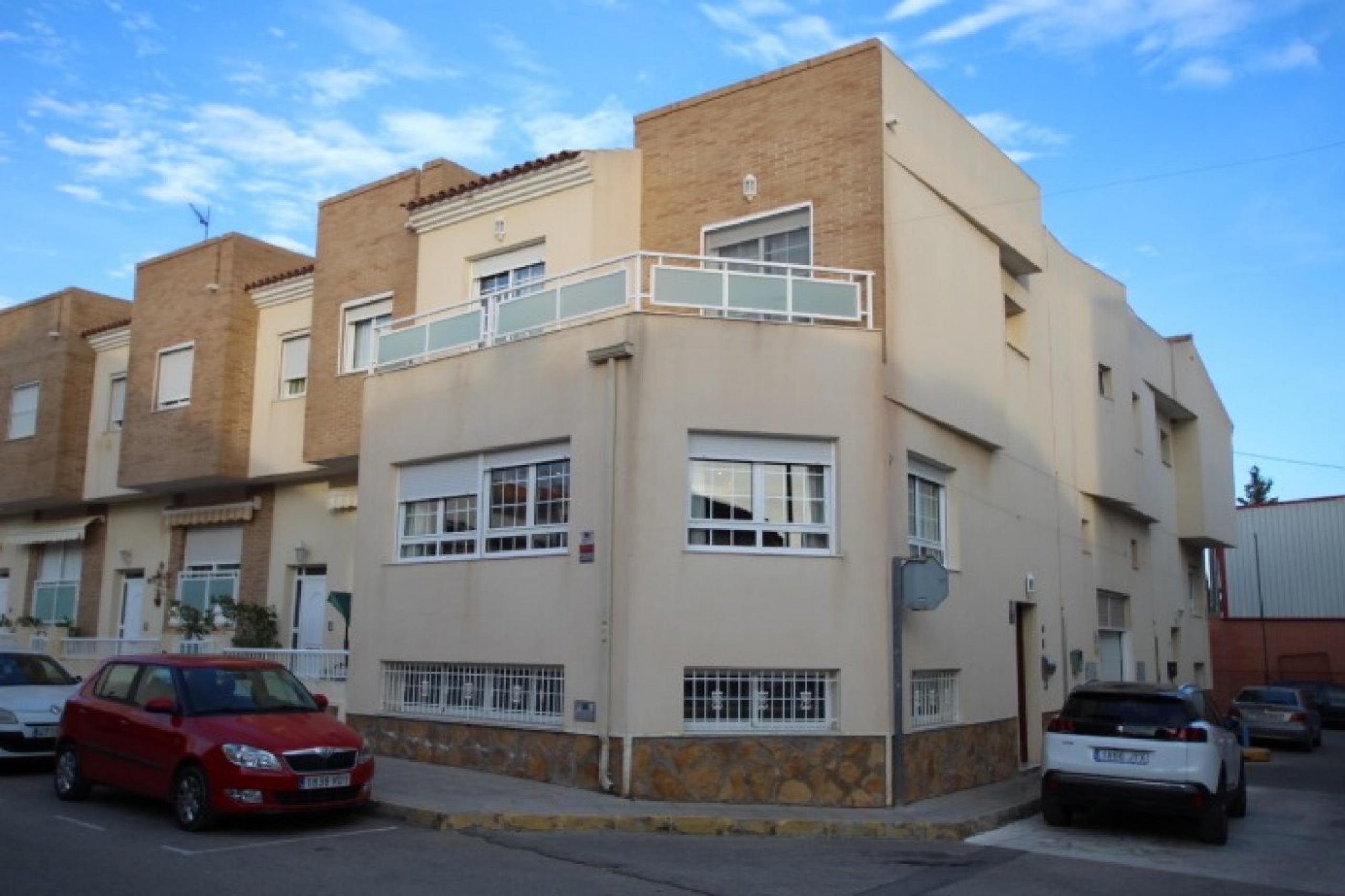 Maison individuelle dans le coin au centre des Montesinos