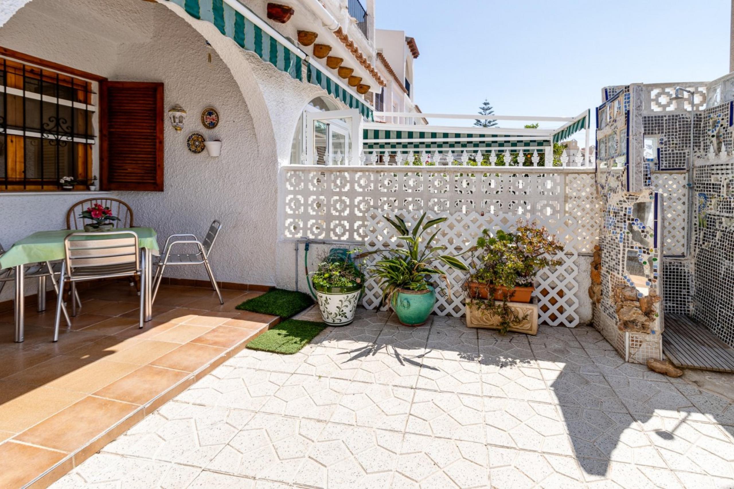 Maison de 3 chambres Fantóstic avec seulement 400m de la plage de Los Crazy, Calas Blanc, Torrevieja