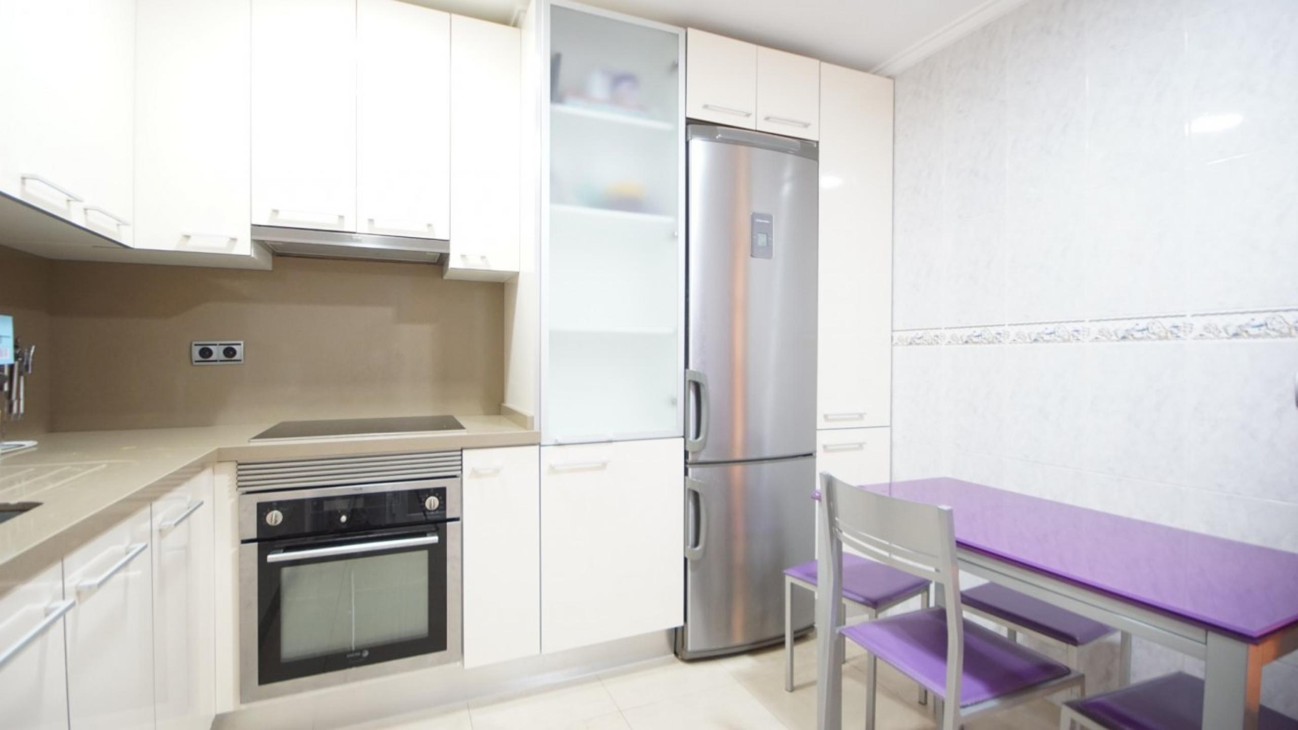 Grand appartement rénové dans le centre de Torrevieja.