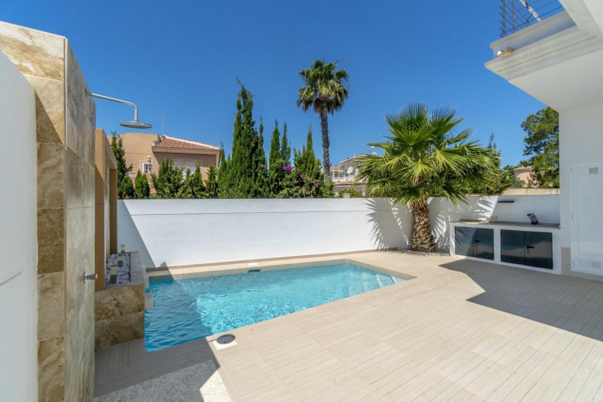 Quesada City, villa appariée impeccable avec piscine privée